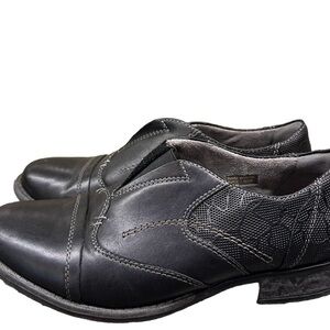 Earth Banyan Black Leather Loafers Women’s Size 8.5